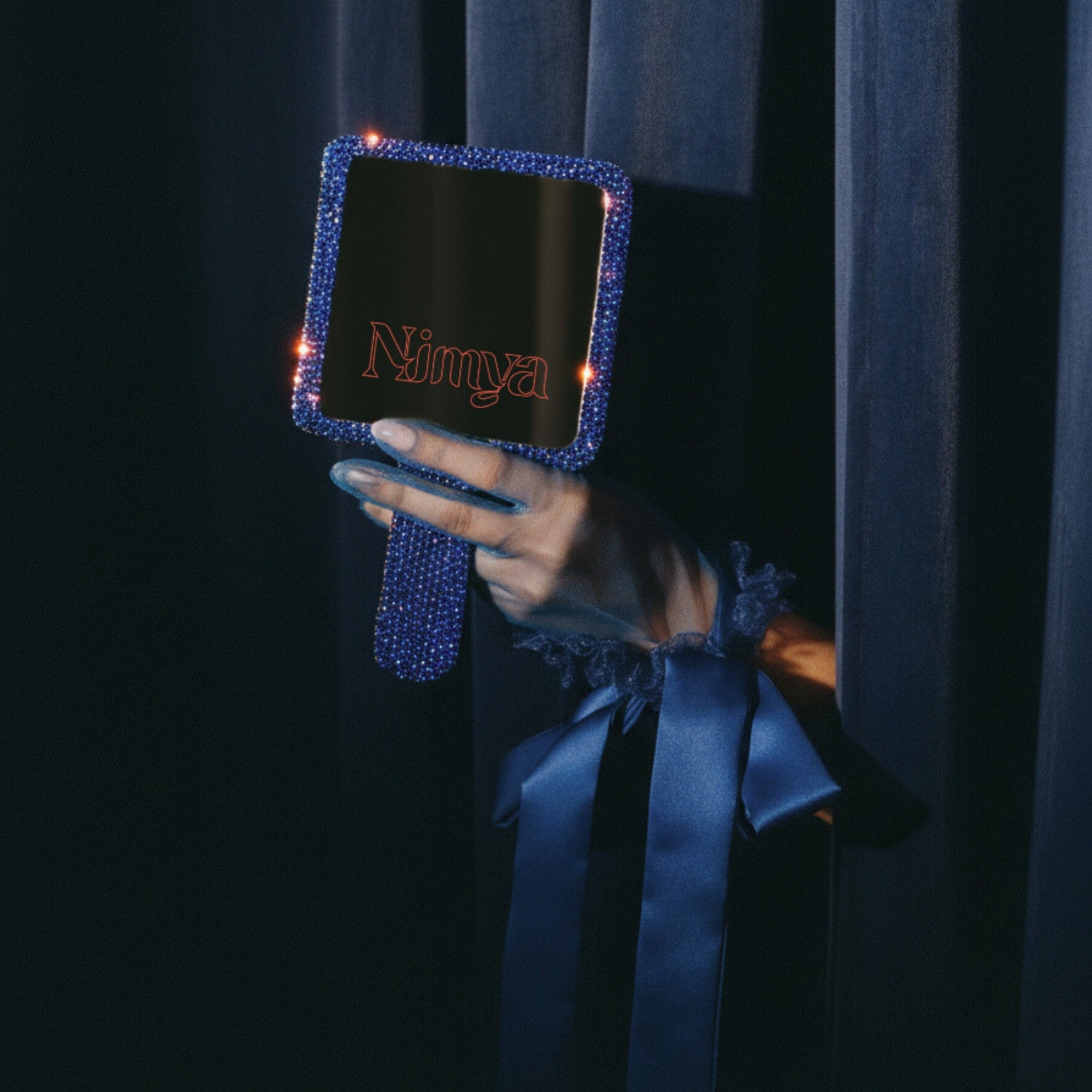 🇺🇸 NIMYA THE MIRROR